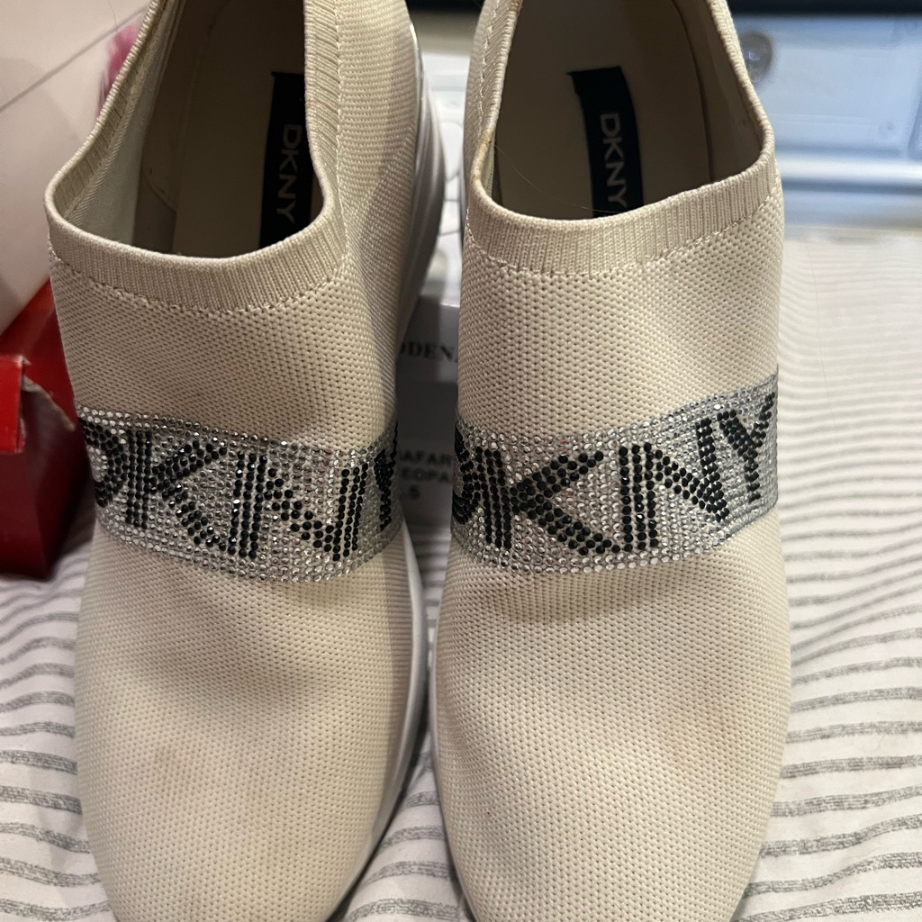 Sneaker